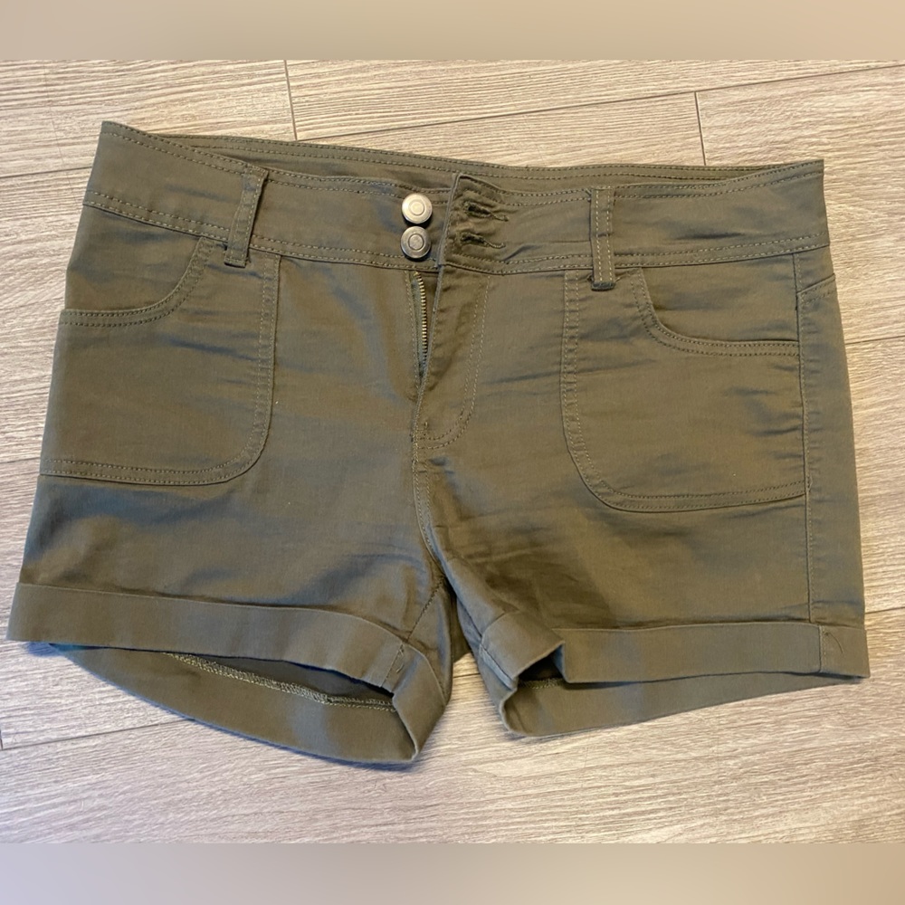 Blue Savvy - Khaki Green - Short Shorts - Size 16